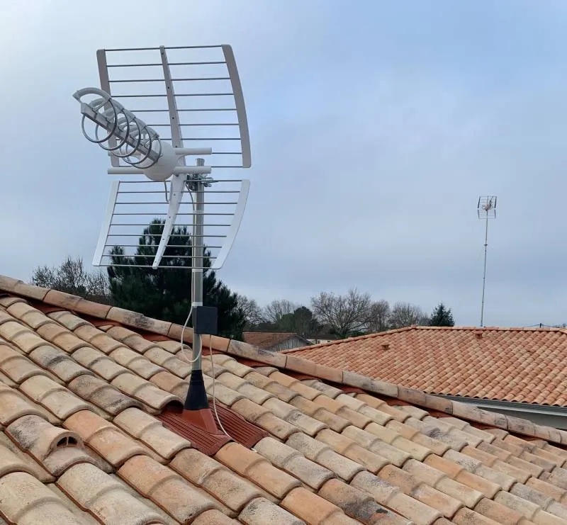Installation d'antenne TV par un professionnel